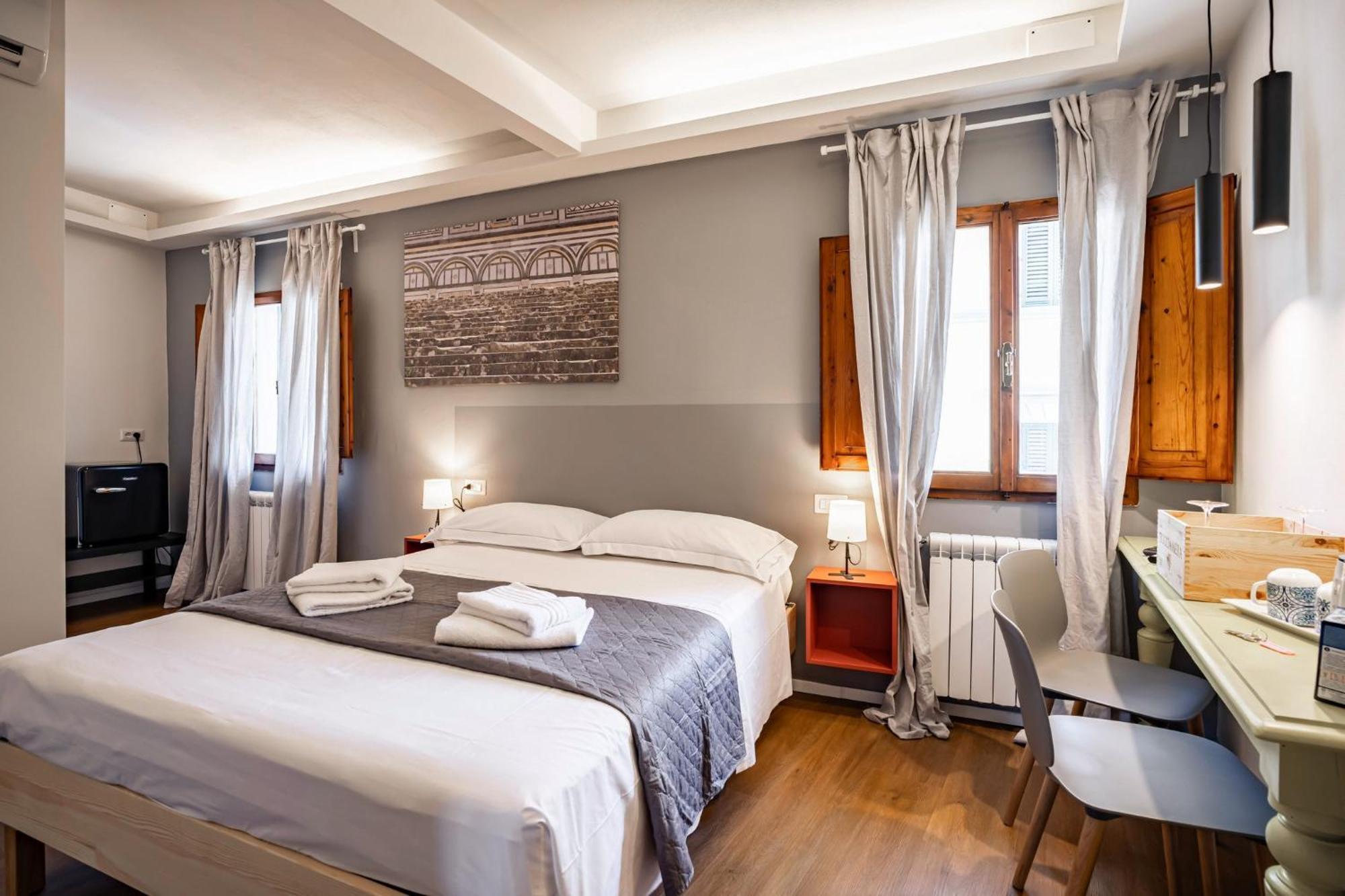 Pisana 236 Suites フィレンツェ エクステリア 写真